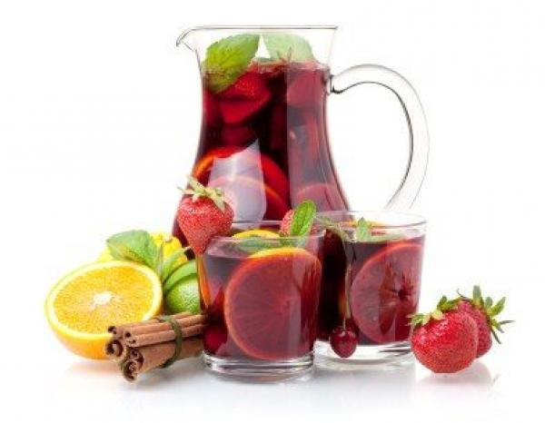 Bezalkoholna Sangria - dijetni recept za ljetne večeri